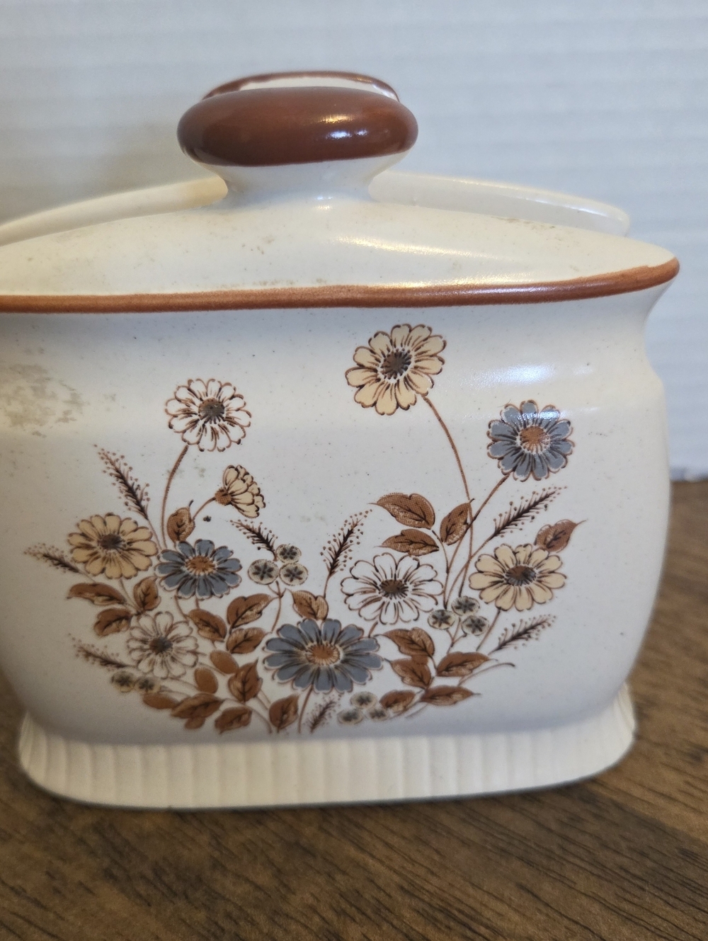Vintage Retro Floral Ceramic Napkin Holder Made In Japan